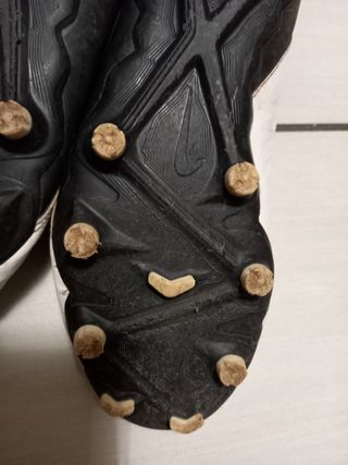 Scarpe da calcio Nike bianche e nere