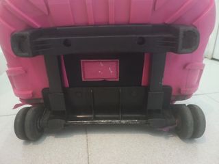 Mochila Totto con ruedas y estampado de corazones