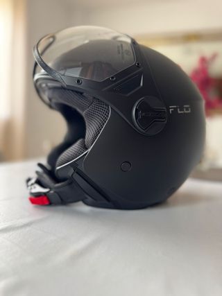 Casco de moto CGM