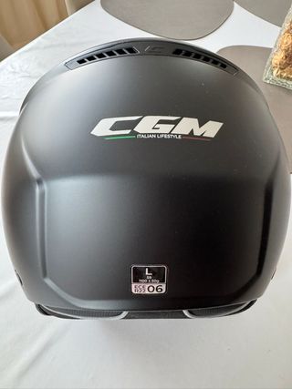 Casco de moto CGM