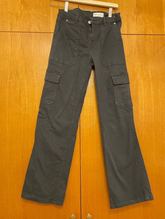 Pantalón cargo negro ancho