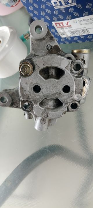 Bomba Dirección Hidráulica Honda Accord 7