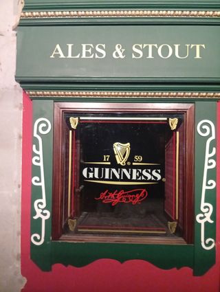 Ventana Cristal Guinness Official