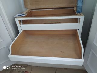 Cajonera de madera blanca