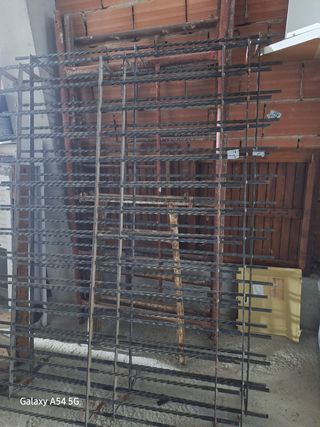 Rejas de hierro varias medidas En última foto