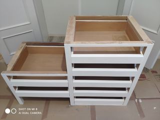 Cajonera blanca de madera doble