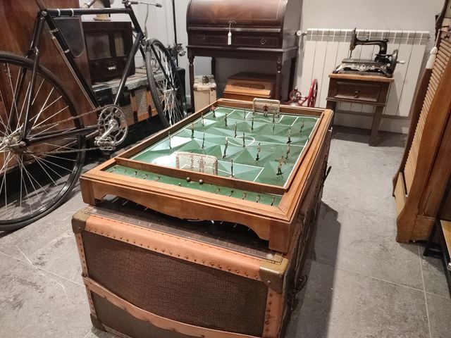Futbolín antiguo de sobremesa E.Sanchiz años 40