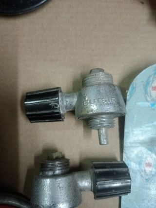 Regulador y piezas para bombona de gas