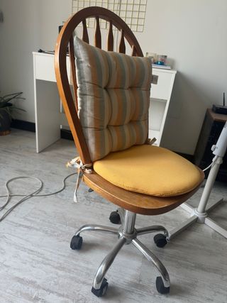 Silla de estudio infantil de madera