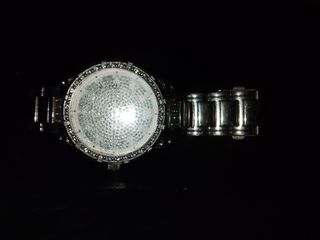 Reloj Guess Caballero Cristales Swarovski Plata