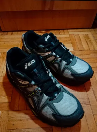 Zapatillas Asics Hombre Talla 42.5/nuevas sin caja