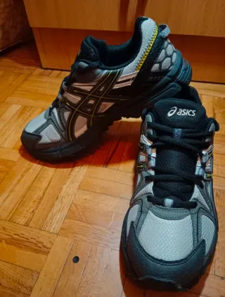 Zapatillas Asics Hombre Talla 42.5/nuevas sin caja