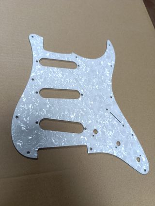 Golpeador Stratocaster SSS Perlado Blanco