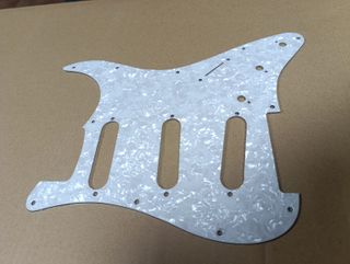 Golpeador Stratocaster SSS Perlado Blanco