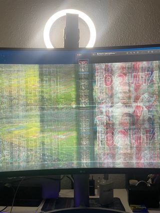 Pantalla PC Ultrawide LG rota