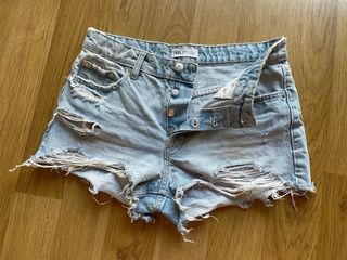 Shorts Zara rotos Desgastados deshilachados T.38