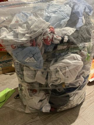 Lotto 130 pz abbigliamento neonato 0-12 mesi