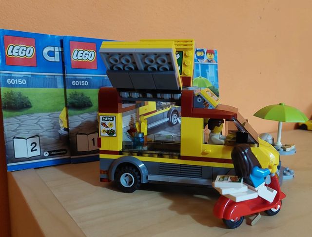 LEGO City 60150 Furgone Pizze