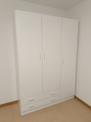 Armario Blanco de Madera
