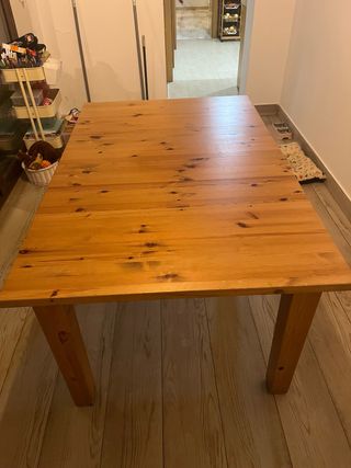 Mesa de comedor de madera extensible 