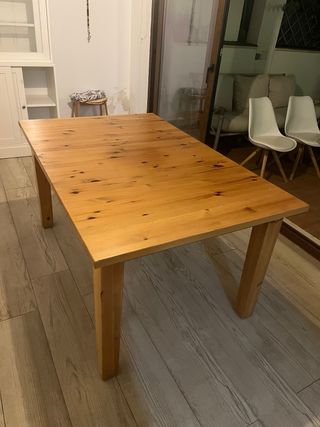 Mesa de comedor de madera extensible 
