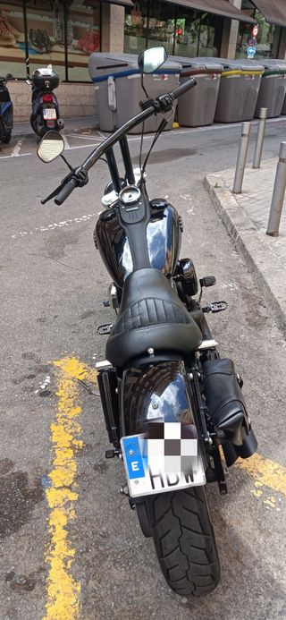 Harley Davidson Dyna Street Bob 2011