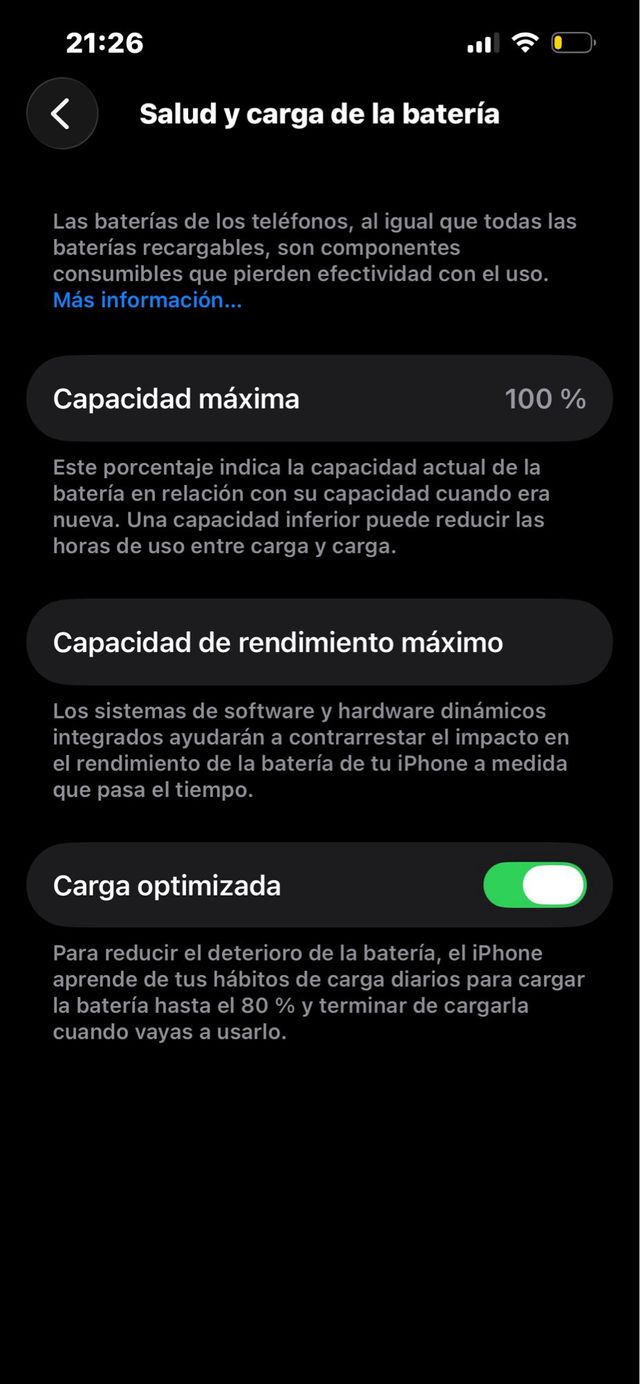 iPhone 14 con 100% de batería