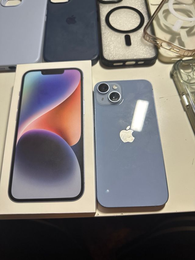 iPhone 14 con 100% de batería