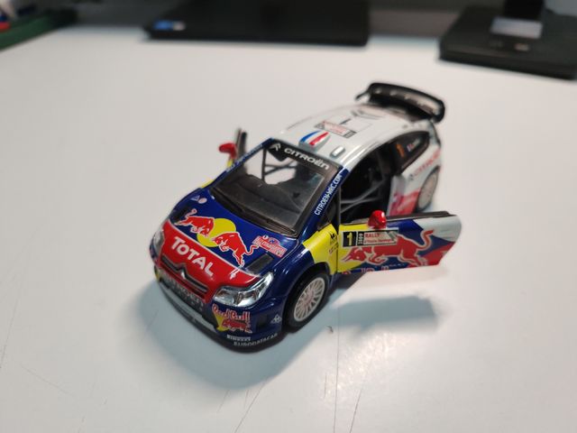 Citroën C4 WRC Rally 1:32 Loeb