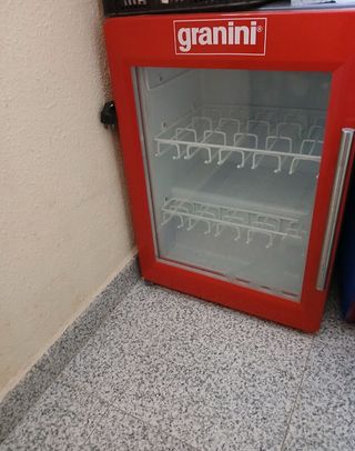 Mini nevera Granini roja