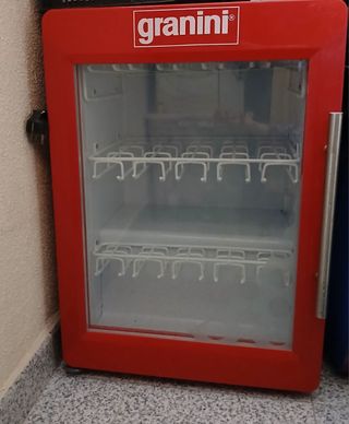 Mini nevera Granini roja