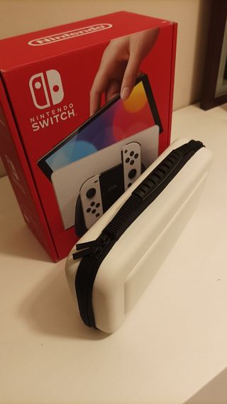 Funda protectora Nintendo switch oled blanca nueva