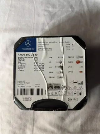 MERCEDES-BENZ Caja Bombillas OEM Ref. A0005802510