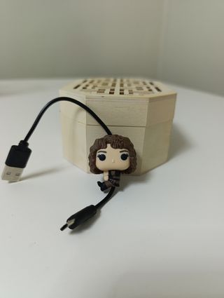  Kinder Joy. Coleccion Stranger Things. Nancy