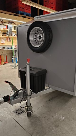 Remolque ligero con freno