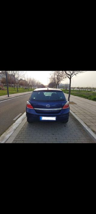 Opel Astra 2004