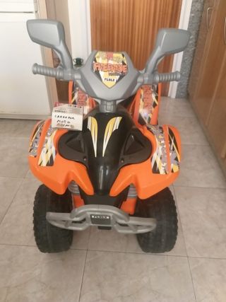 Quad a batería con pedal acelerador