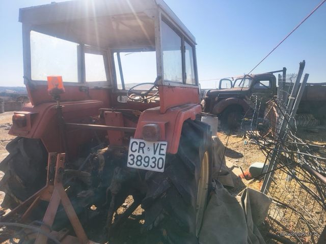 Remolque de tractor y arado