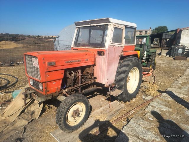 Remolque de tractor y arado