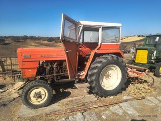 Remolque de tractor y arado