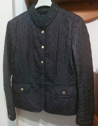 Cazadora acolchada negra