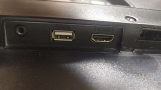 TV Grundig 22 LED HD T2 12V