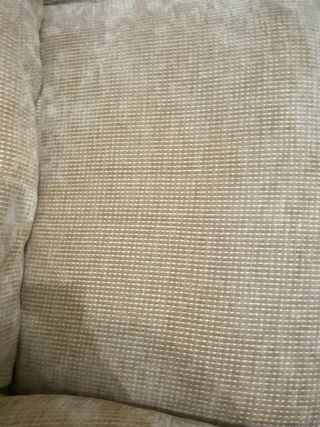 Sofá familiar, 2 sillones beige precio negociable.