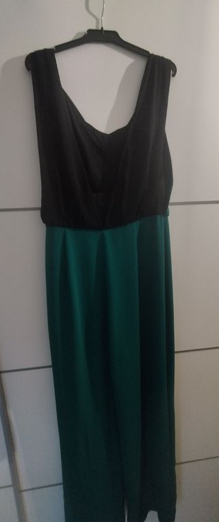 Elegante mono verde y negro
