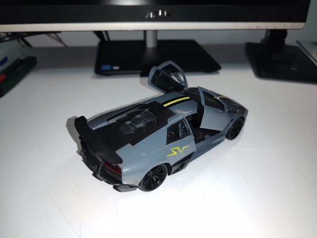 Lamborghini Murcielago LP670-4 SV Scala 1:24