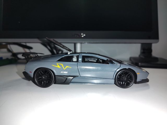 Lamborghini Murcielago LP670-4 SV Scala 1:24