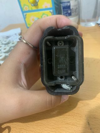 Interruptor antiguo negro