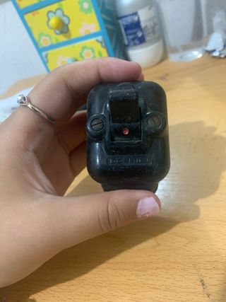 Interruptor antiguo negro