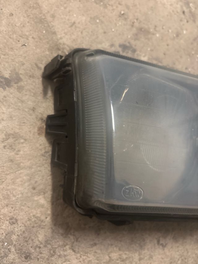 Tulipa Faro Delantero BMW E36 ZKW