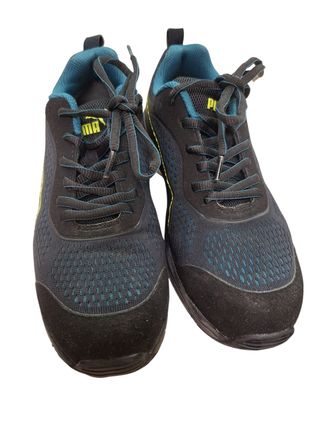 Zapatos de trabajo.